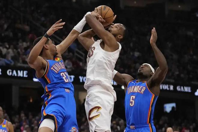 刚刚！NBA数据库更新今年季后赛各队夺冠概率，雷霆居首