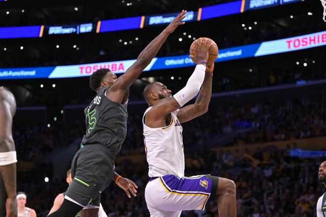 刚刚！NBA数据库更新今年季后赛各队夺冠概率，雷霆居首