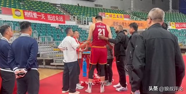 4月27日CBA季后赛山西男篮负北京男篮，刘传兴疑似呼吸性碱中毒
