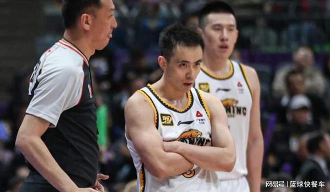 CBA 季后赛半决赛 G1：陈盈俊轰 23+6+10 助北京逆袭，谁才是真正第一控卫？