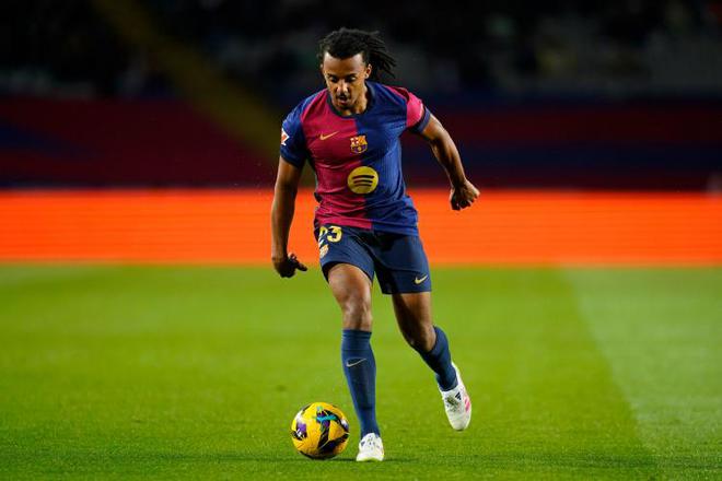 Chelsea has been in contact with Koundes agent, Barcelona may sell players to sign him