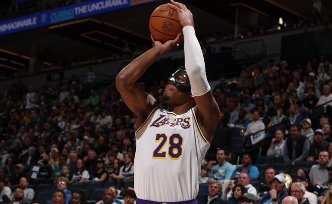 4月28日NBA季后赛：湖人客场惜败森林狼，东契奇詹姆斯空砍65分