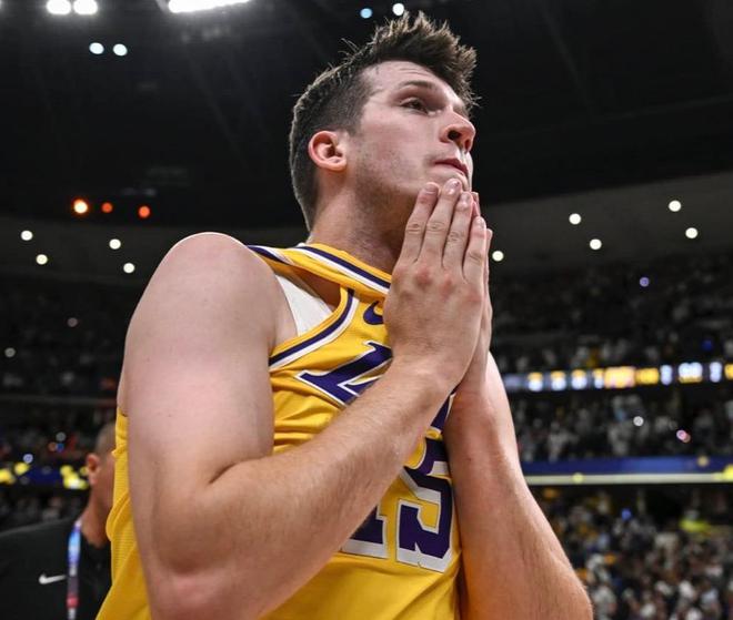4月28日NBA季后赛湖人森林狼西部流量对决，湖人命悬一线