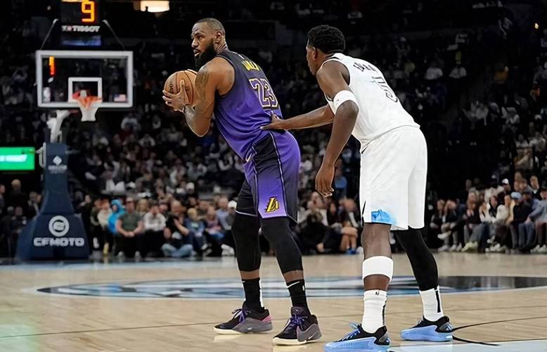 4月28日NBA季后赛：森林狼险胜湖人，以3-1领先将战第五场