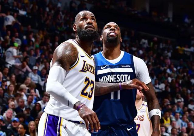 4月28日NBA季后赛湖人森林狼首轮G4战，G3东契奇低迷詹姆斯高光难救主