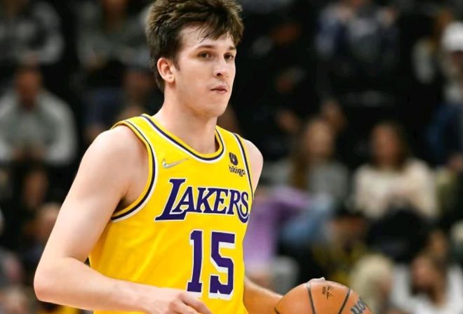 4月28日NBA季后赛湖人森林狼首轮G4战，G3东契奇低迷詹姆斯高光难救主