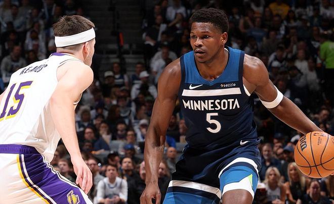 4月28日NBA季后赛湖人森林狼第四场比赛战况激烈
