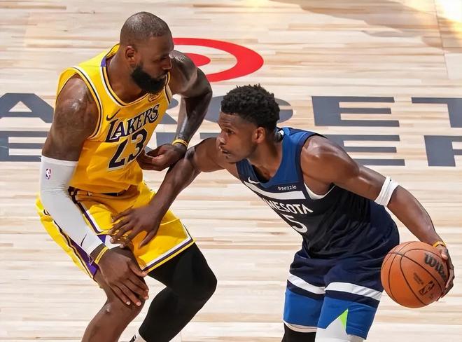 NBA 季后赛湖人vs森林狼G4：詹姆斯46分钟砍27分仍难挽败局