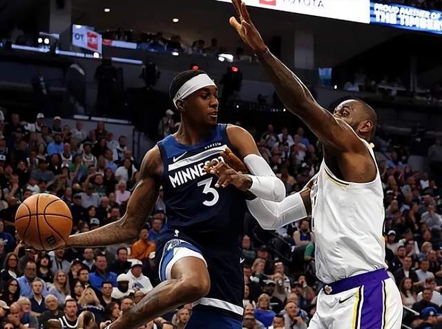 NBA季后赛森林狼主场险胜湖人 大比分3-1率先拿到赛点