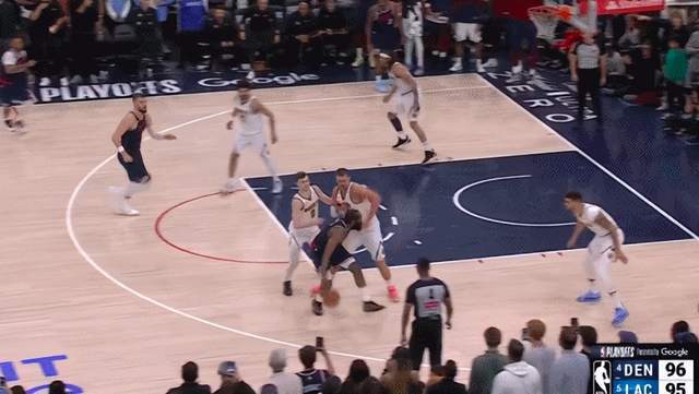 4月28日NBA季后赛快船与掘金激战，G4裁判报告现漏判快船吃亏
