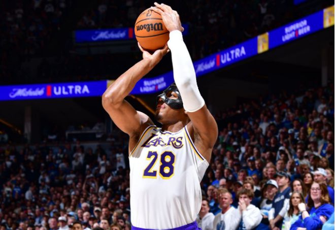 NBA 季后赛森林狼胜湖人获赛点，八村塁表现提升数据亮眼
