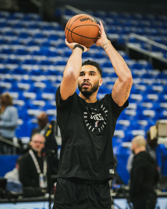 4月28日NBA季后赛：凯尔特人客场赢球3-1领先魔术