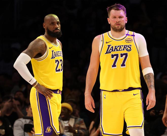 NBA 季后赛湖人与森林狼第 4 回合激战，湖人惜败令人唏嘘