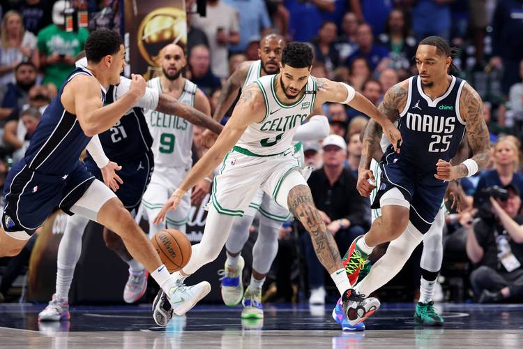 4月28日NBA季后赛G4：凯尔特人客场险胜魔术 大比分3-1领先