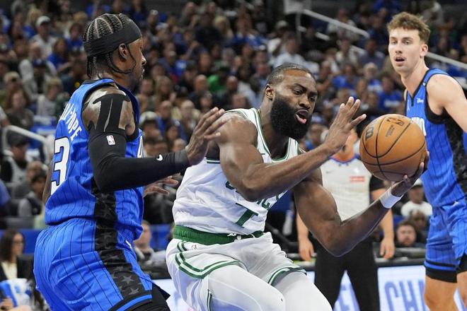 4月28日NBA季后赛首轮G4：凯尔特人107-98胜魔术获赛点