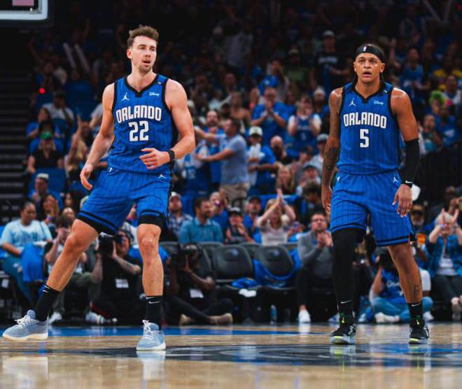 NBA 卫冕冠军凯尔特人 3-1 领先魔术获赛点，吸取教训掌控局面