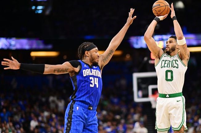 4月28日NBA季后赛凯尔特人G4战：伤患困扰致形势突变
