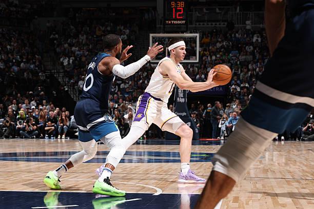 NBA季后赛：森林狼3-1领先湖人，里夫斯表现欠佳