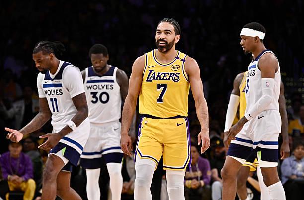 NBA 季后赛森林狼胜湖人，盖布 - 文森特表现欠佳致湖人危在旦夕